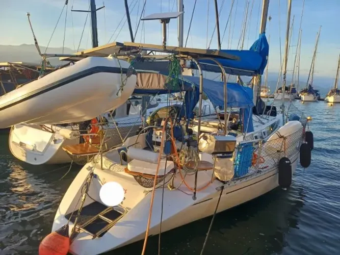 Veleiro FAST 395 Fase 1 em Paraty
