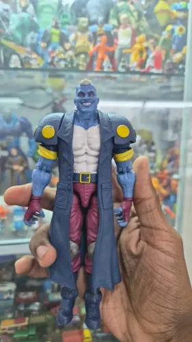 Boneco Larval Marvel Legends X-men 15 cm