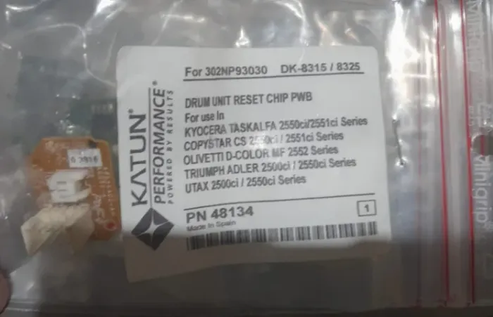 302NP93030* Drum Unit reset CHIP PWB ( 4 PEÇAS) REF 01077