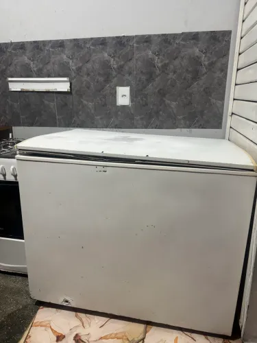 ? VENDE-SE FREEZER HORIZONTAL 1 PORTA ?