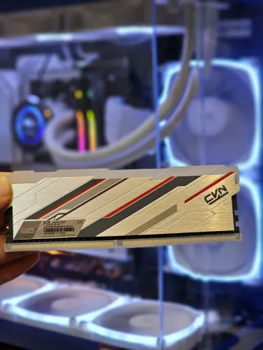 RAM DDR4 Colorful CVN RGB 2x8 16GB 3200mhz CL 16