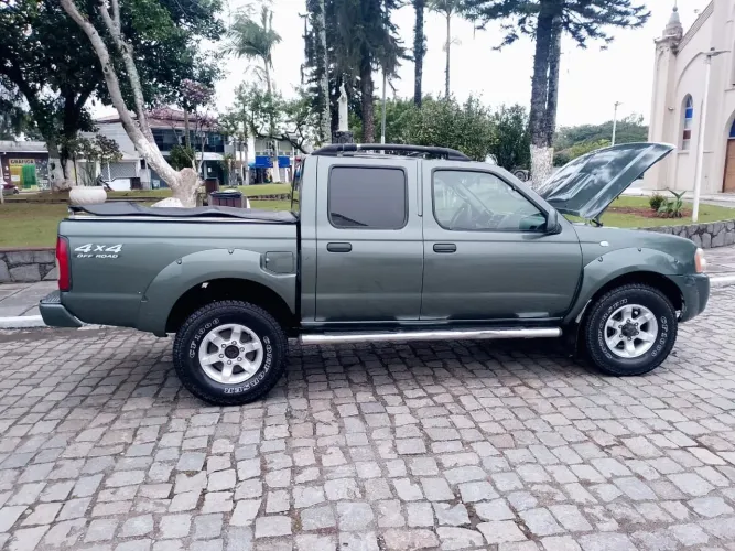 Nissan Frontier Se/se Strik/one CD 4X4 2.8 Dies 2007