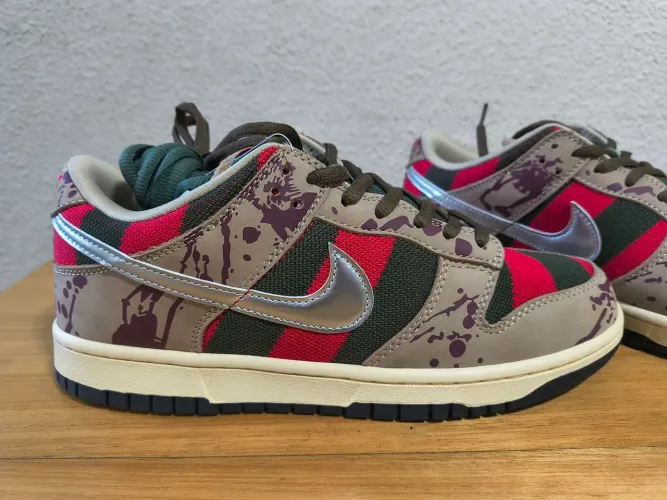 tênis nike sb dunk low freddy krueger 40