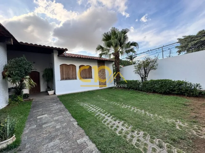 CASA NO BAIRRO SÃO LUIZ - REGIÃO DA PAMPULHA - BH