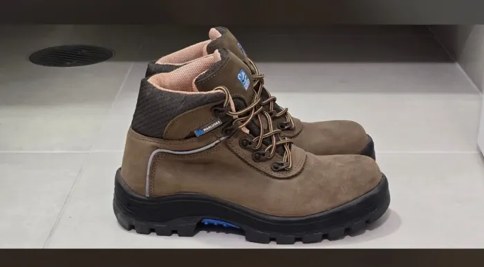 Bota Marluvas Premier Couro Nobuck Nº 41 (Quase Nova)