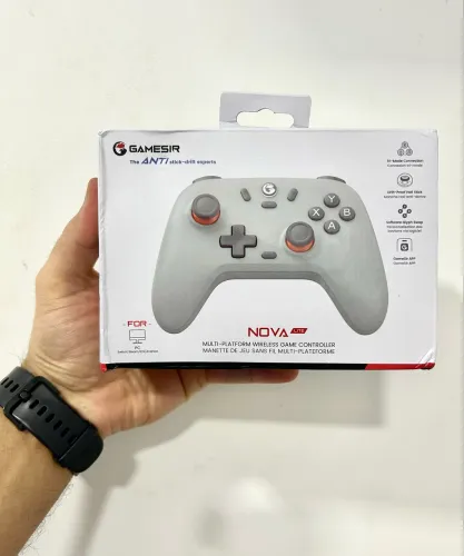 Controle Gamer Gamesir T4 nova lite analógico Switch Hall-Effect, cor cinza Lacrado