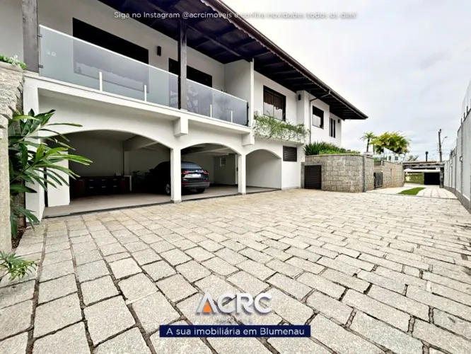 ACRC Imóveis - Casa à Venda no Bairro Ponta Aguda em Blumenau