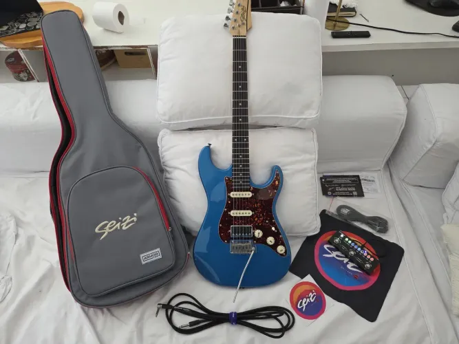 Guitarra Seizi Strato Hss Katana MusashiSEM MARCAS DE USO + Cabo Santo Angelo +CUVAVE BABY