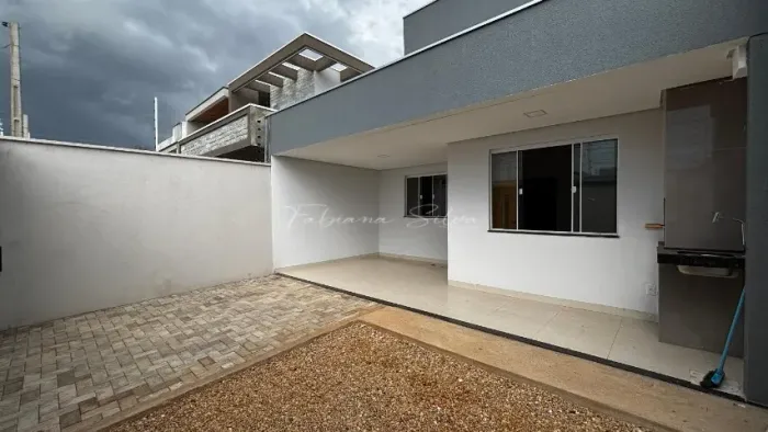 Casa com 3 quartos a venda na 1.503 sul