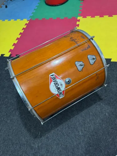 Surdo de Madeira 22 polegadas com pezinhos!