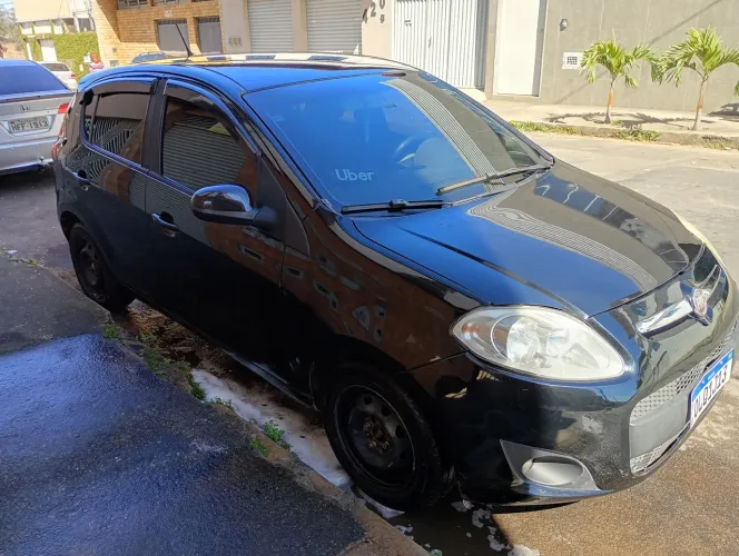Fiat Palio Attractive 1.0 EVO Fire Flex 8V 5P 2013