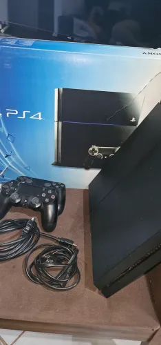 VENDO PS4, 500GB, DOIS CONTROLES ORIGINAIS + CABOS R$1.300 (12X MEDIANTE TAXA DA MAQUINA)