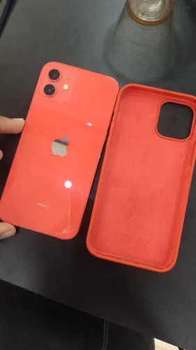 iPhone 12 + capinha e cabo