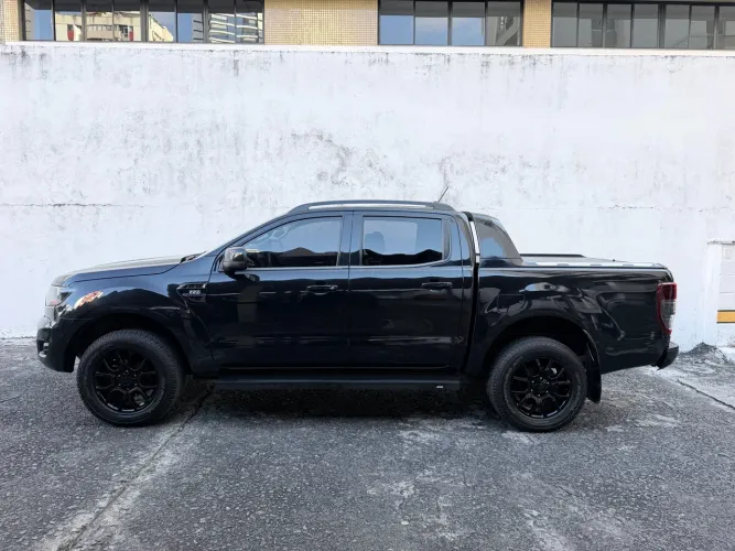 Ford Ranger Black 2.2 4X2 CD Diesel AUT 2022