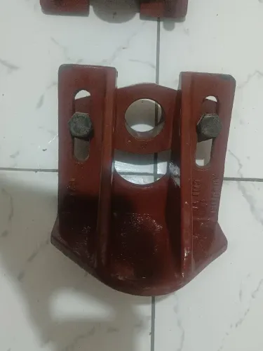 Suporte guia ajustável para tubulação