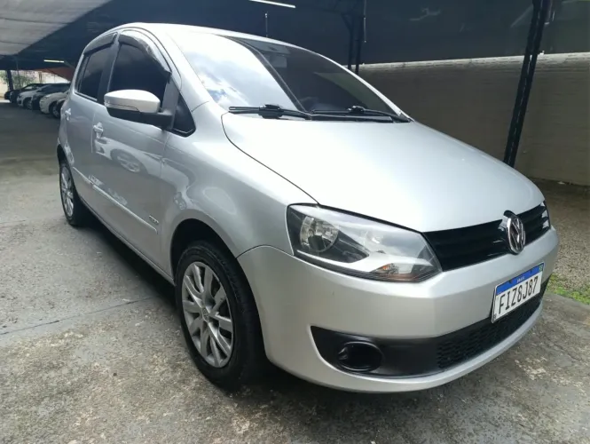 Volkswagen Fox 1.0 MI Total Flex 8V 5P 2013