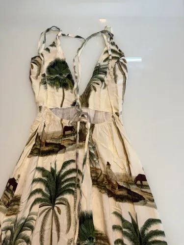 Vestido Decote Fenda Floral