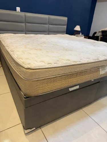 VENDO CAMA BOX COM BAÚ, COLCHÃO E CABECEIRA 