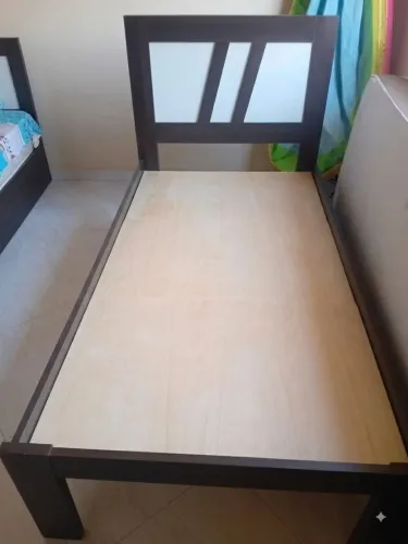 Cama solteiro com gavetas e colchão