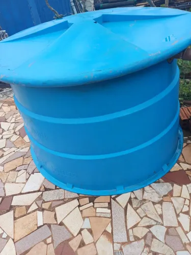 Caixa d' água 1.000 litros