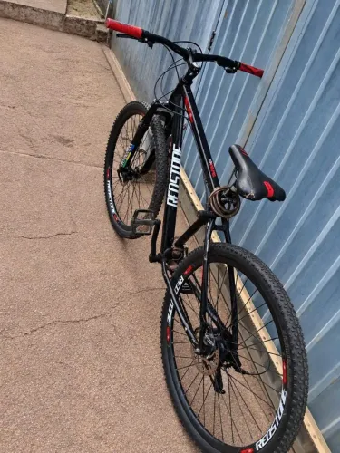 Bicicleta 750 reais(negociável)