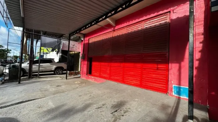 Ponto e Terreno na Av. Castelo de Castro