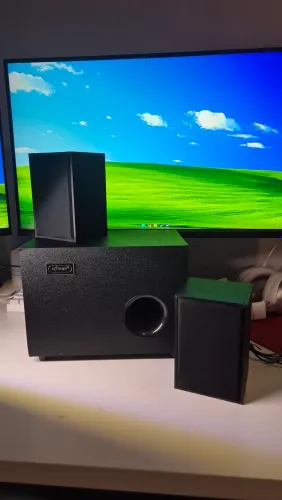 Caixa de som com subwoofer 