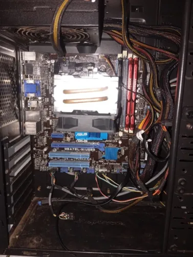 PC montado: amd fx4300 + 20gb ddr3 + SSD 128G + fonte 430W + teclado & mouse