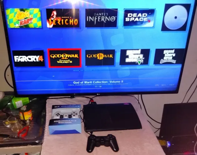 Ps3 c/40 jogos 2 controles destravado