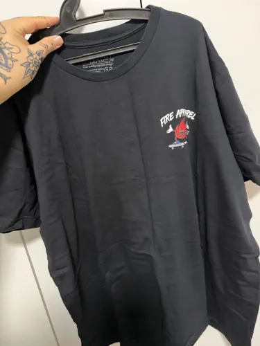 Blusa fire apparel preta, tamanho G2, nunca usada!