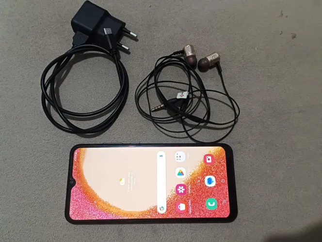 Celular A04e 64GB semi-novo