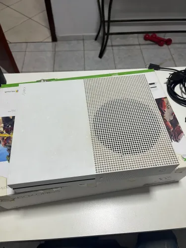 Xbox one S 1TB + red dead 2