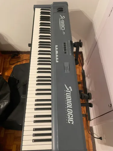 Studiologic SL-990 controlador MIDI teclas de piano