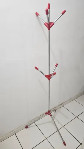 Cabideiro de chão