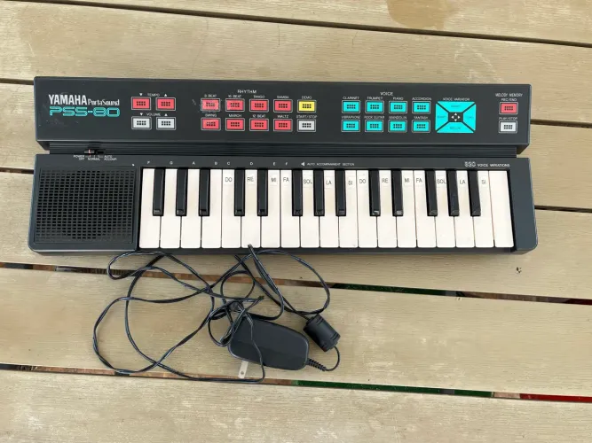 Teclado Yamaha PSS-80