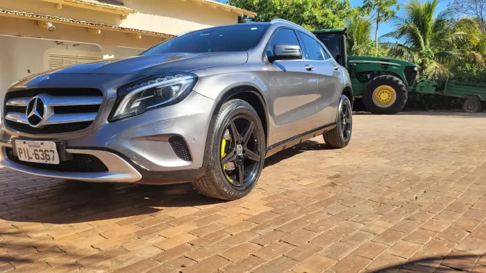 Mercedes-Benz GLA 200 Adv. 1.6/1.6 TB 16V Flex Aut. 2015