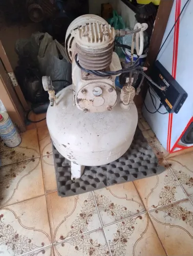 Compressor odontológico.