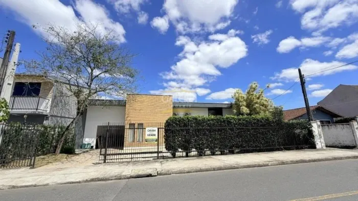 CASA no SAGUAÇÚ com 4 quartos para VENDA, 184 m²