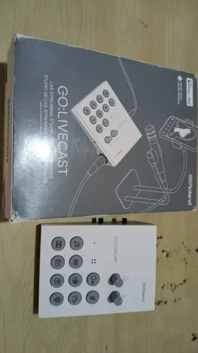 Interface Áudio Roland Go Live Cast Smartphones Go Livecast