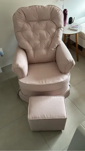 Poltrona de amamentação fabricação própria