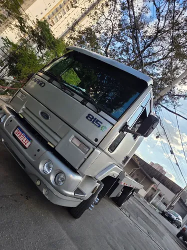 Ford cargo 815 e todo revisado