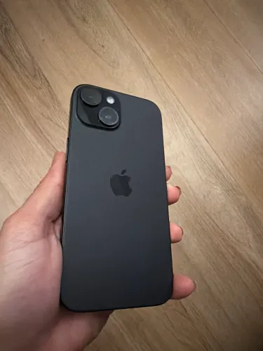 iPhone 15 256GB