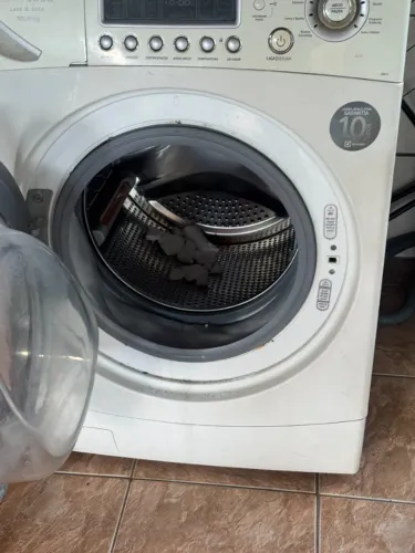 Lava e Seca Electrolux EcoTurbo 10,5kg LSE11 com Defeito