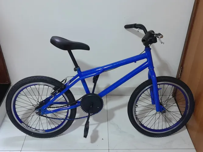 Bike azul tudo certinho 