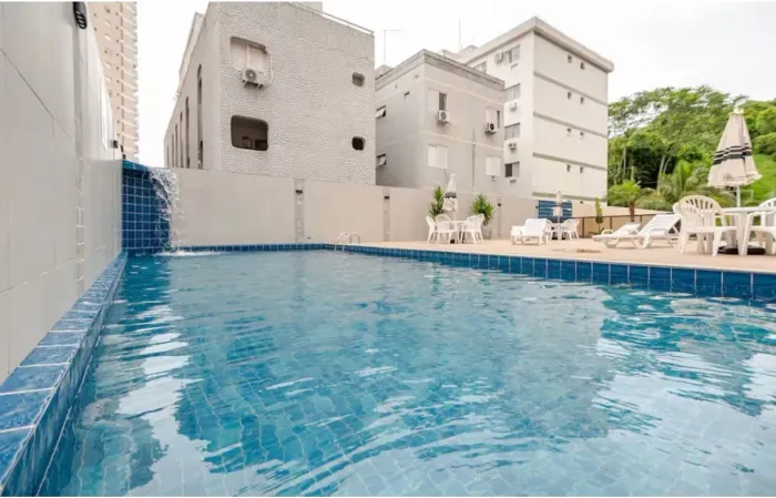 Apto no Guarujá: até 8 pessoas com lazer completo!