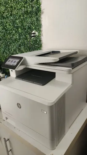 Impressora HP Color laserJet MFP M479fdw