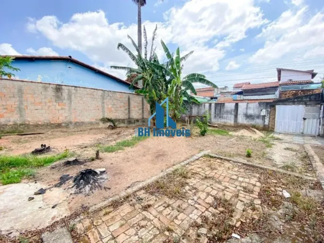 Lote à venda no São Salvador, 360m² com barracão, próximo à Av. Abílio Machado Belo Horiz