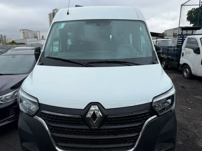 Renault Master 2.3 DCI Executive Longo 16L Dies 2024