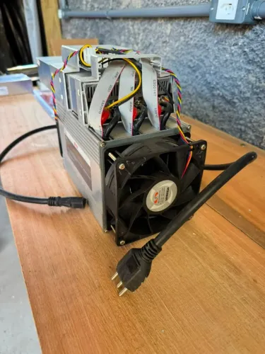 Mineradora M3 whatsminer Asic Minerar