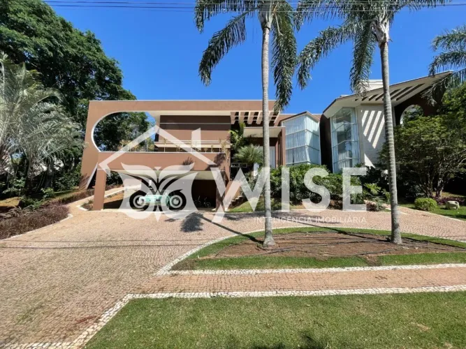 Casa ampla com 4 suítes, área gourmet, academia, piscina e garagem para 3 carros - Alto pa